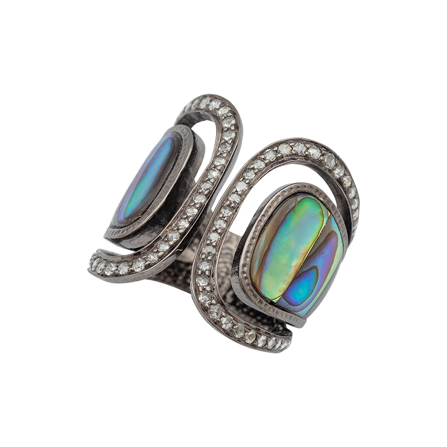 Abalone Shell Ring Decorated with Diamond