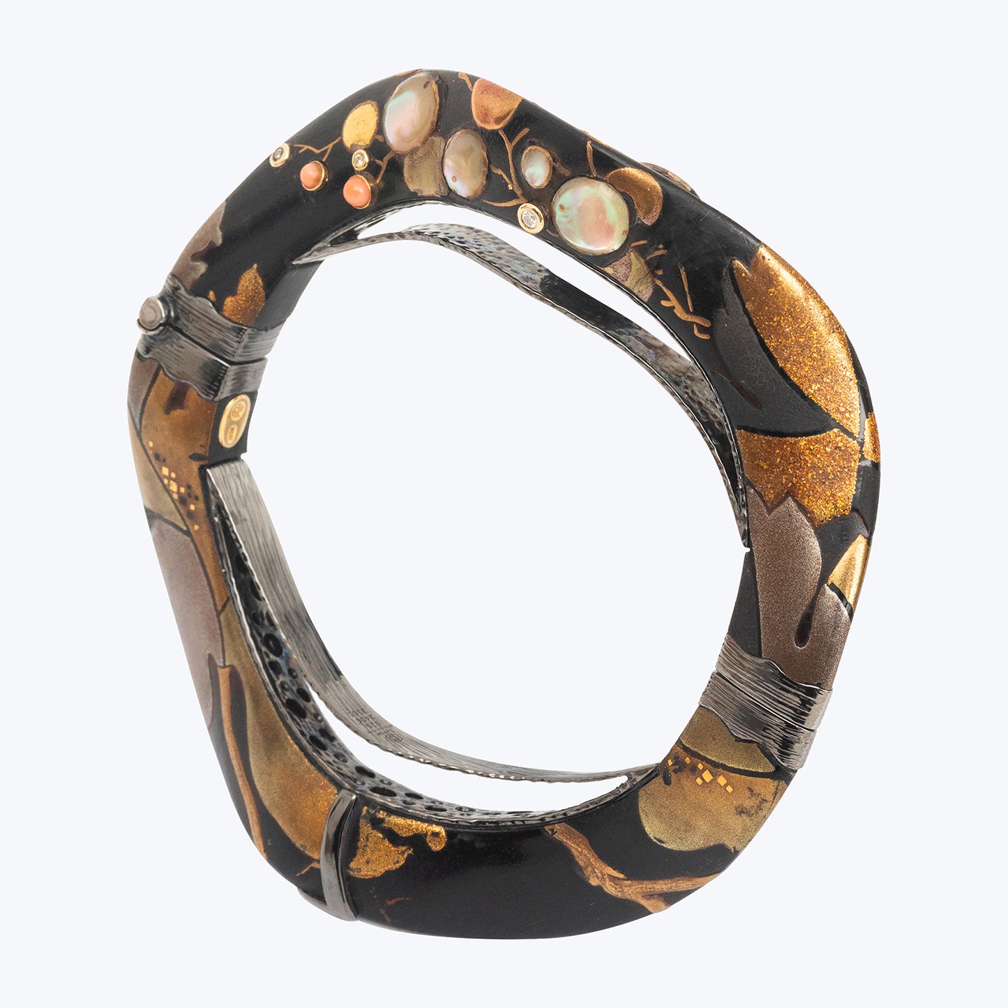 Japanese Garden Inspired Lacquer Bangle with Diamond and Red Stone
