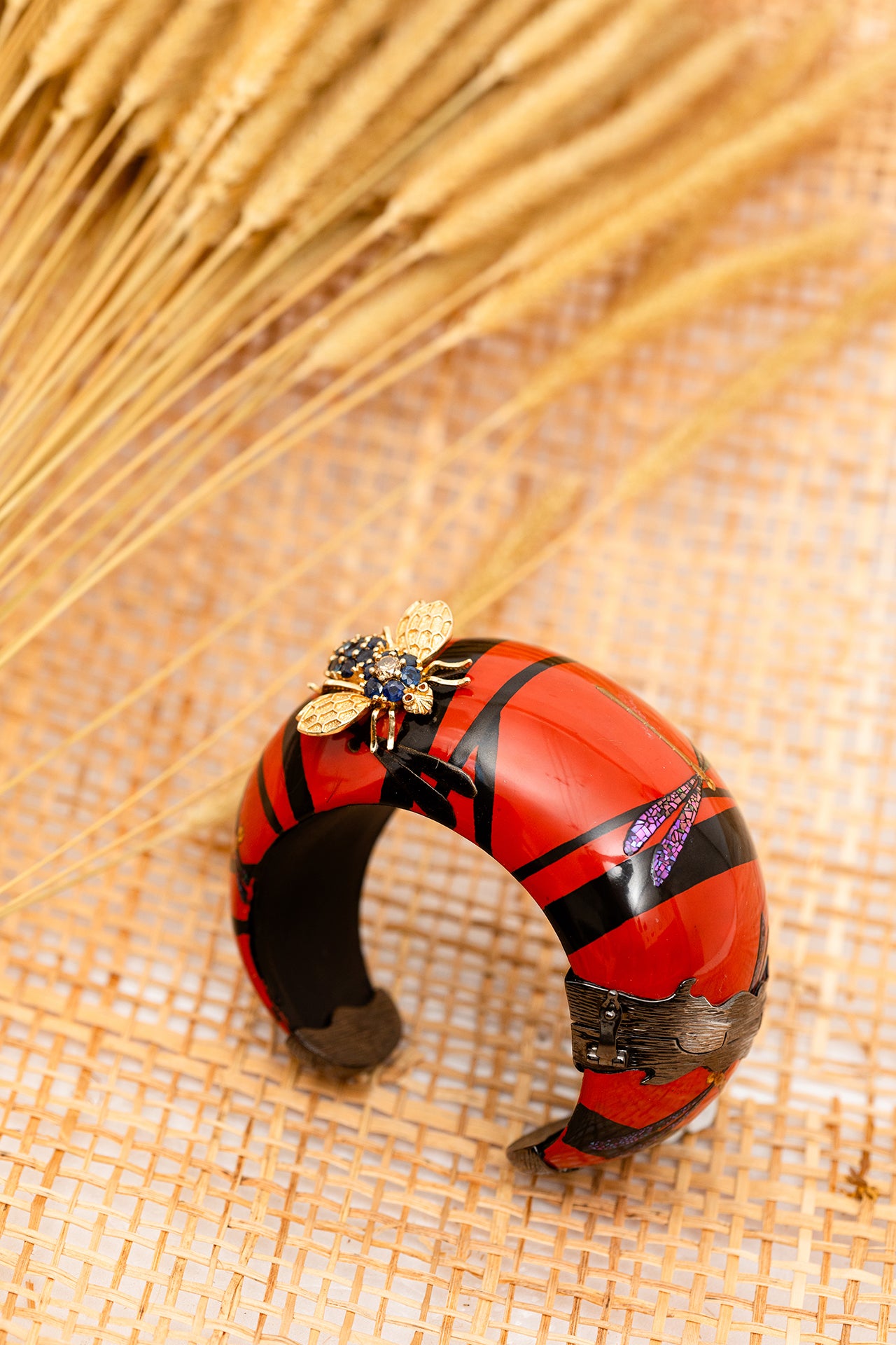 Buzzing Bee Japanese Lacquer Bangle