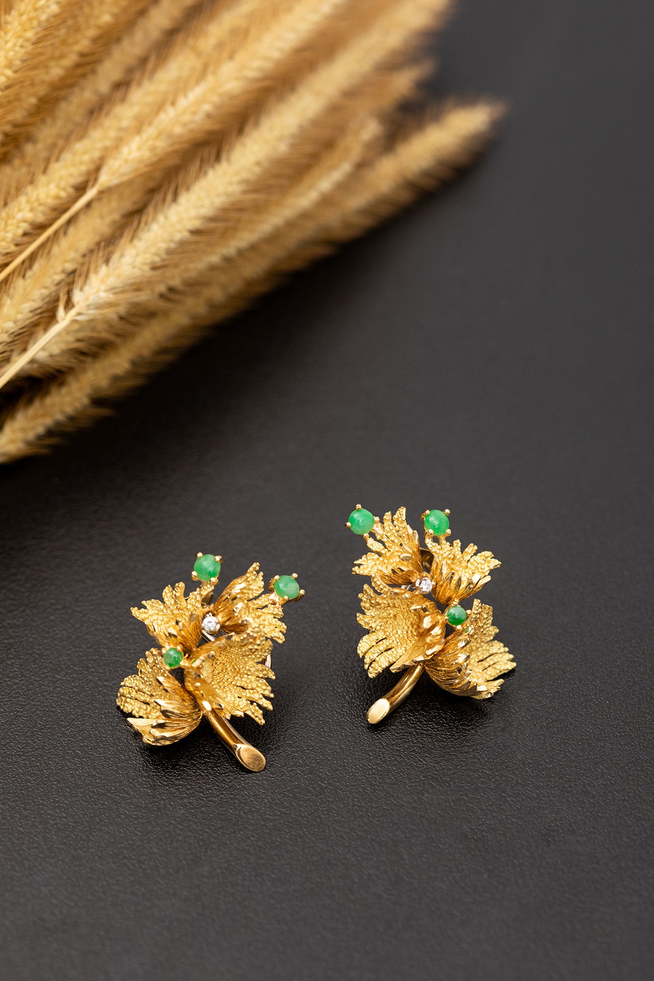 Vintage Flower Brooch with Jades and Diamonds (Circa 1960-1970)