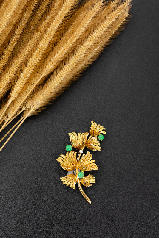Vintage Flower Brooch with Jades and Diamonds (Circa 1960-1970)
