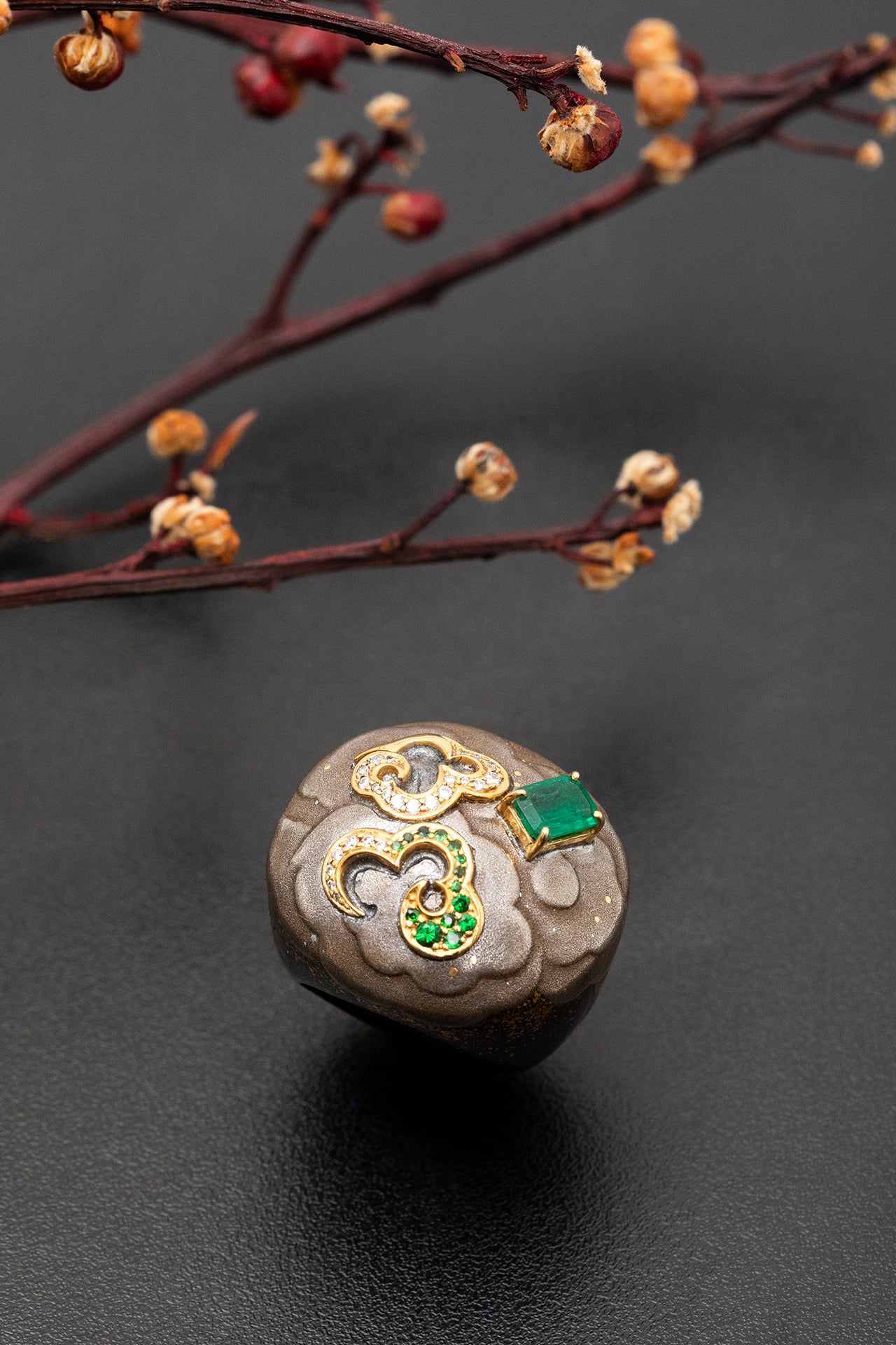Japanese Lacquer ‘Jeweled Cloud’ Ring