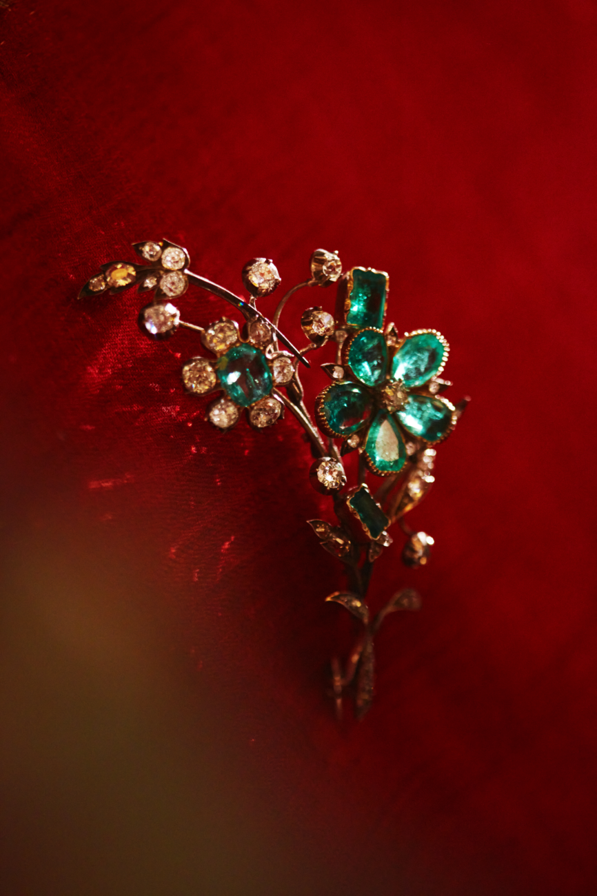 Foliage Treasure and Floral Splendor Columbian Emerald Brooch, Circa 1840