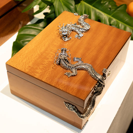 Cigar Humidor Box with silver Dragons #M