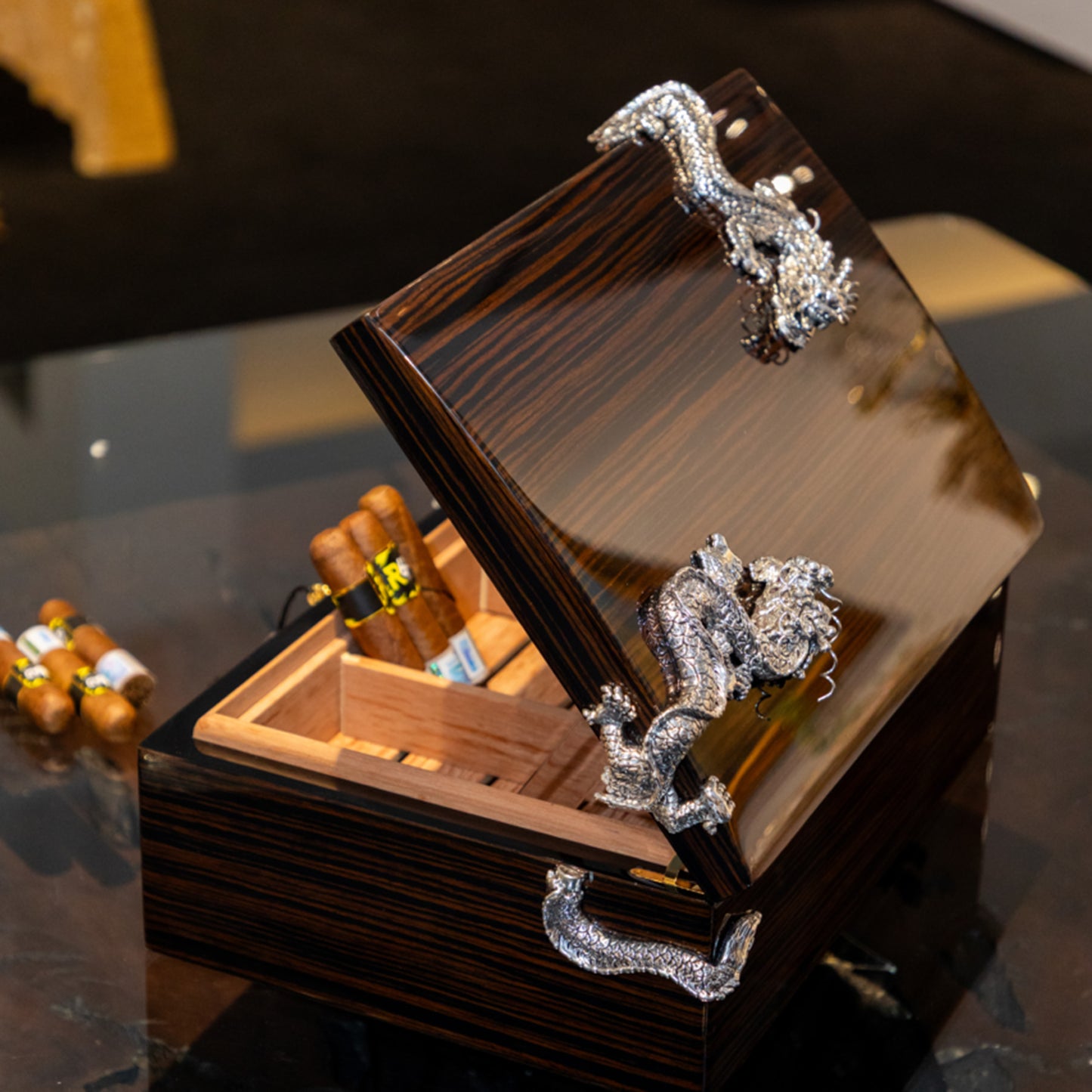 Cigar Humidor with Twin Silver Dragons #L