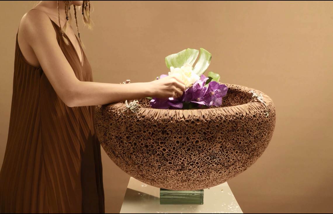 Cinnamon Bowl with Silver Frogs